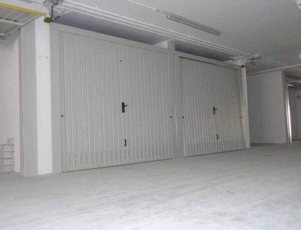 Porta basculante per garage acciaio - Fiss Firenze basculanti sezionali serrande