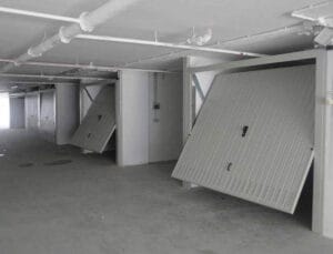 Porta basculante per garage acciaio - Fiss Firenze basculanti sezionali serrande