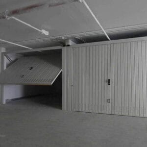 Porta basculante per garage acciaio - Fiss Firenze basculanti sezionali serrande