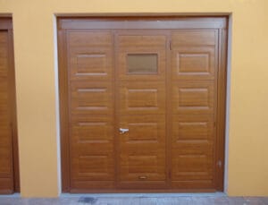 Porta basculante per garage finto legno oxford- Fiss Firenze basculanti sezionali serrande - 02