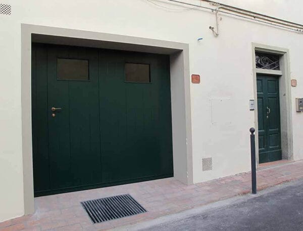 Porta basculante per garage legno - Fiss Firenze basculanti sezionali serrande