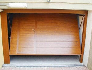 Porta basculante per garage royal finto legno - Fiss Firenze basculanti sezionali serrande