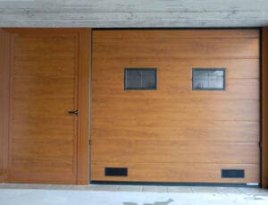 Porta sezionale finto legno - Fiss Firenze