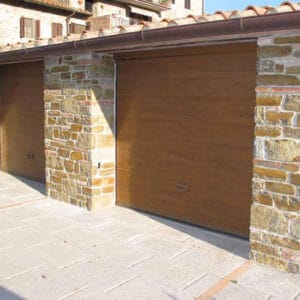 Porta sezionale finto legno - Fiss Firenze