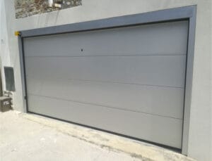 Porta sezionale liscio - Fiss Firenze basculanti sezionali