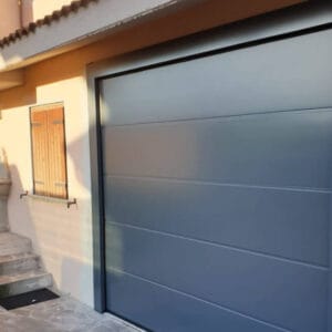 Porta sezionale liscio